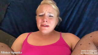 Ετεροθαλής αδελφή Παίρνει την Πρώτη Πρωκτική και Cum στο Big Ass / Χαρακτηρίζει SexySpunkyGirl