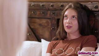 Тајна Љубов Помеѓу Двајца Топла Лезбејките