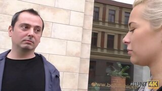 HUNT4K. Cô bé bị bệnh của người và quyết định ngủ với người lạ